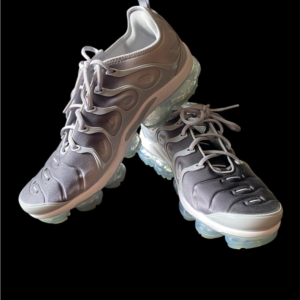 Nike Vapor max athletic running shoes men’s size 12
